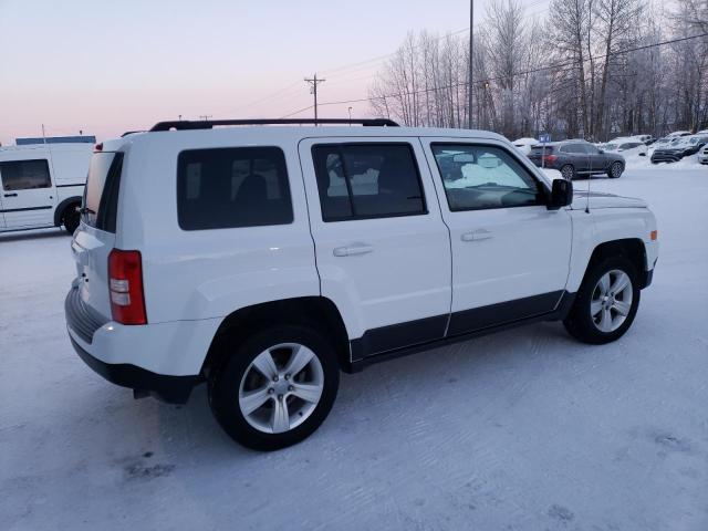 1C4NJRFB4FD381689 - 2015 JEEP PATRIOT LATITUDE WHITE photo 3