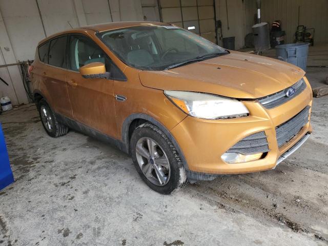 1FMCU9GX4GUC61087 - 2016 FORD ESCAPE SE ORANGE photo 4