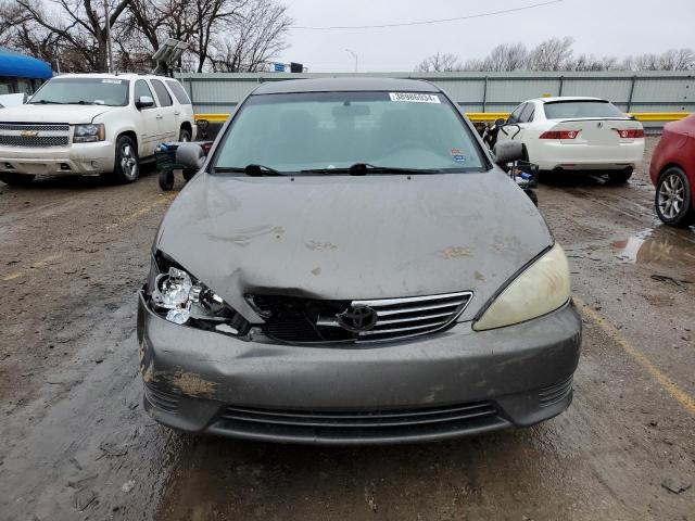 4T1BE32K75U948479 - 2005 TOYOTA CAMRY LE GRAY photo 5