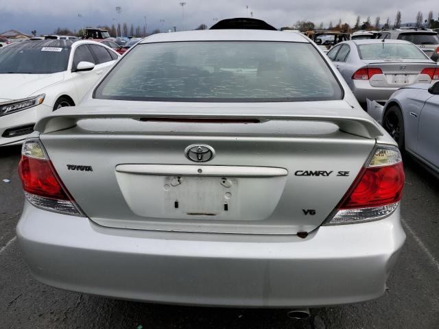 JTDBA30K960027022 - 2006 TOYOTA CAMRY SE GRAY photo 6