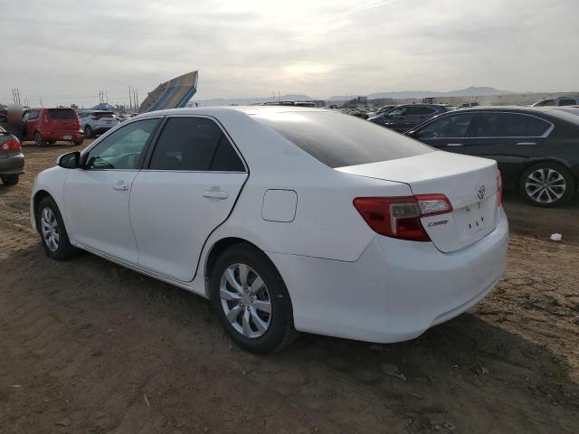 4T1BF1FKXCU543872 - 2012 TOYOTA CAMRY BASE WHITE photo 2