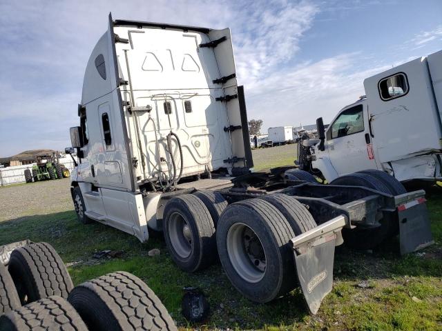 3AKJGLDR9HSHF7852 - 2017 FREIGHTLINER CASCADIA 1 WHITE photo 3