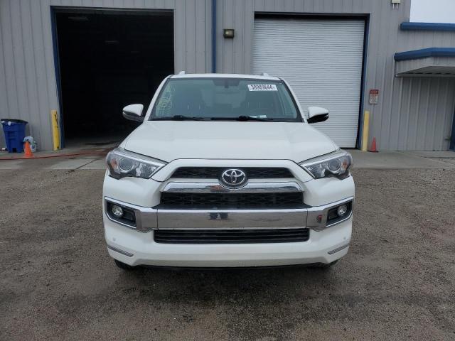 JTEBU5JR6J5526334 - 2018 TOYOTA 4RUNNER SR5/SR5 PREMIUM თეთრი ფოტო 5