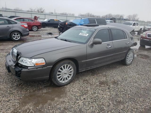 2004 LINCOLN TOWN CAR ULTIMATE, 