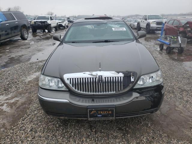 1LNHM83W74Y667527 - 2004 LINCOLN TOWN CAR ULTIMATE GRAY photo 5