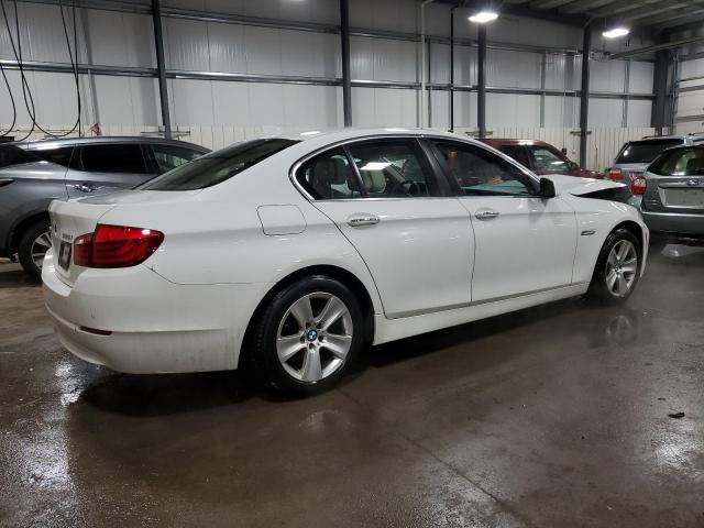 WBAXH5C51DD113642 - 2013 BMW 528 XI WHITE photo 3