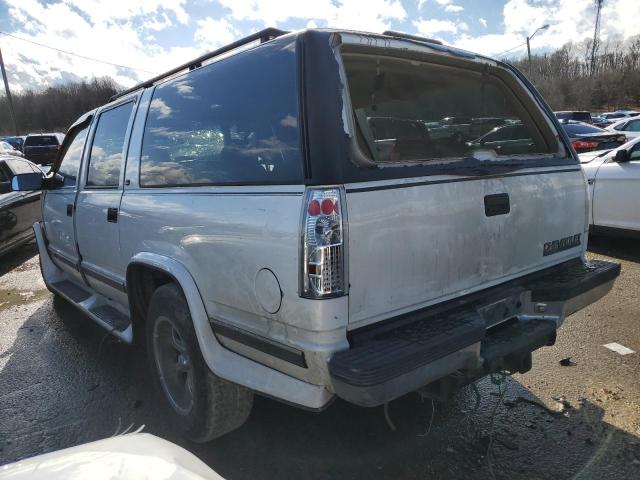 3GNEC16R8WG114543 - 1998 CHEVROLET SUBURBAN C1500 WHITE photo 2