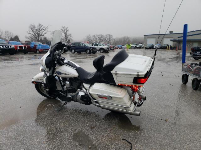 1HD1FCW166Y660816 - 2006 HARLEY-DAVIDSON FLHTCUI 白色 照片 3