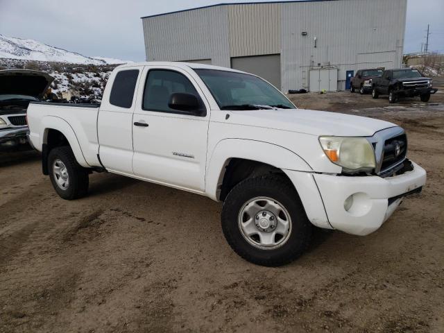 5TEUU42N18Z526459 - 2008 TOYOTA TACOMA ACCESS CAB WHITE photo 4