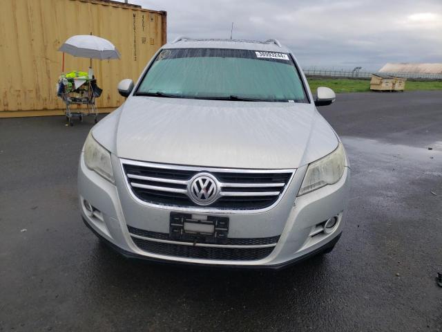 WVGAV7AX0AW538153 - 2010 VOLKSWAGEN TIGUAN S SILVER photo 5