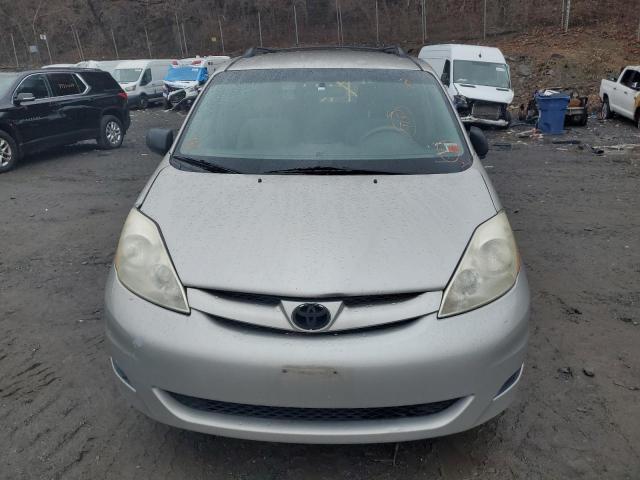 5TDKK4CC6AS327999 - 2010 TOYOTA SEINNA CE SILVER photo 5