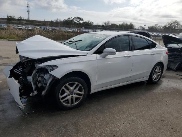 3FA6P0H75GR146241 - 2016 FORD FUSION SE WHITE photo 1