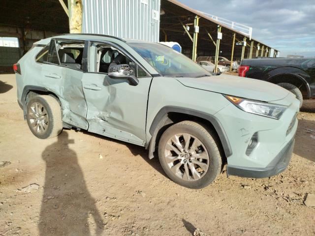 JTMA1RFV4KD011071 - 2019 TOYOTA RAV4 XLE PREMIUM GRAY photo 4