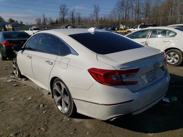 1HGCV2F96JA006267 - 2018 HONDA ACCORD TOURING WHITE photo 2