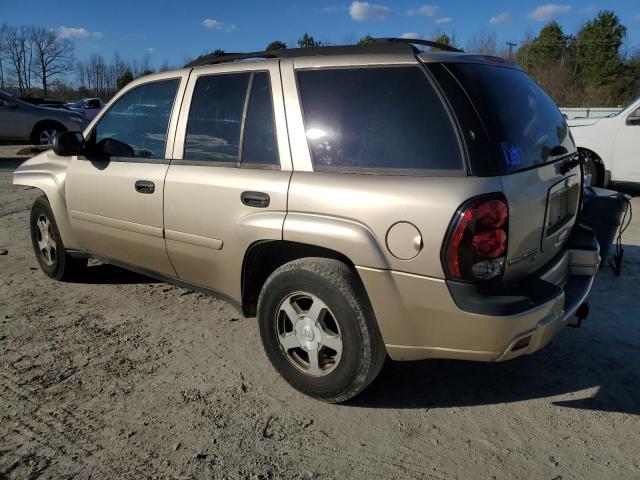 1GNDT13S262229067 - 2006 CHEVROLET TRAILBLAZR LS GOLD photo 2