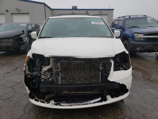 2A4RR5DG2BR665776 - 2011 CHRYSLER TOWN & COU TOURING WHITE photo 5