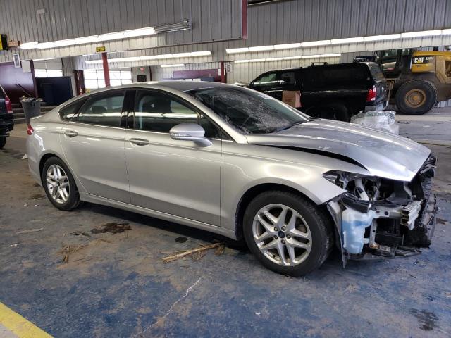 3FA6P0H74DR290567 - 2013 FORD FUSION SE SILVER photo 4