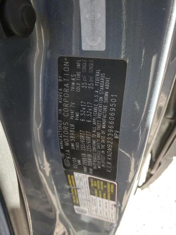 KNDMB233966069501 - 2006 KIA SEDONA EX BLUE photo 13