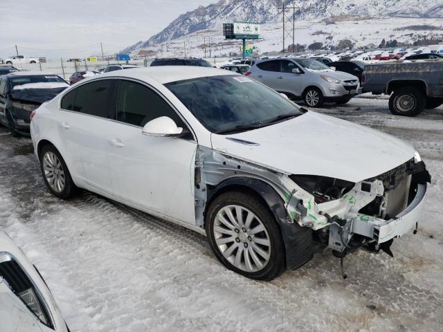 2G4GR5EK7C9153749 - 2012 BUICK REGAL WHITE photo 4