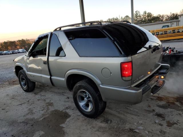 1GNCS18X35K115130 - 2005 CHEVROLET BLAZER GRAY photo 2