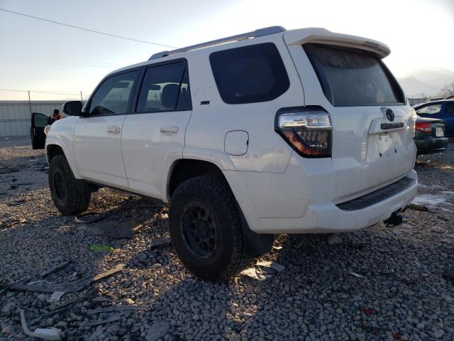 JTEBU5JR9J5554225 - 2018 TOYOTA 4RUNNER SR5/SR5 PREMIUM WHITE photo 2