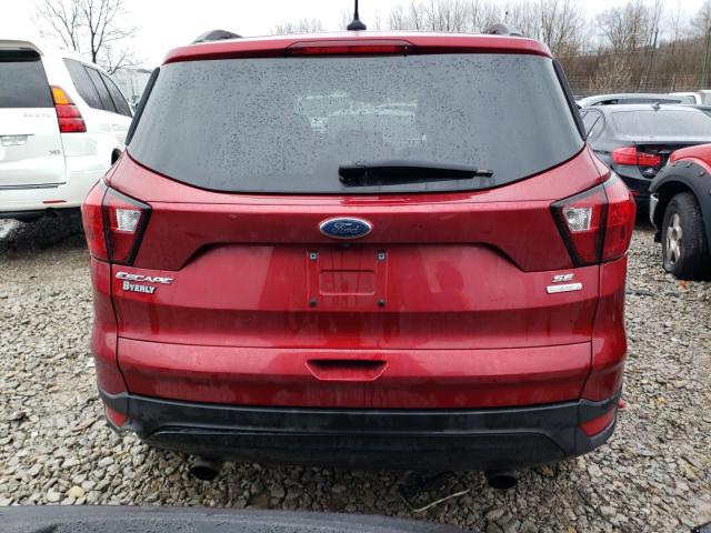 1FMCU0GD8KUB99252 - 2019 FORD ESCAPE SE RED photo 6