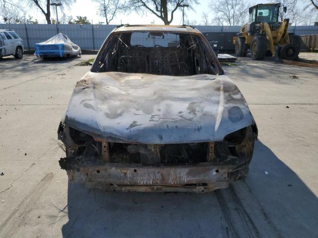 JM1BJ246721506406 - 2002 MAZDA PROTEGE PR5 银色 照片 5