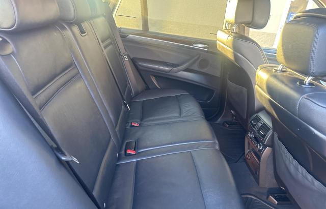 5UXZV4C55CL764984 - 2012 BMW X5 XDRIVE35I ნაცრისფერი ფოტო 6