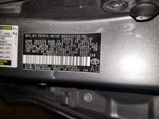 2T1KR32E17C640775 - 2007 TOYOTA COROLLA MA XR GRAY photo 12