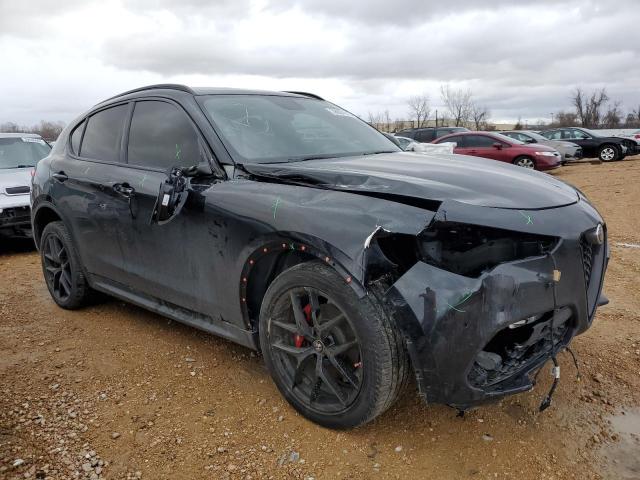 ZASPAKBN8K7C41449 - 2019 ALFA ROMEO STELVIO TI BLACK photo 4