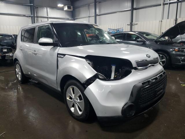 KNDJN2A22F7815124 - 2015 KIA SOUL SILVER photo 4