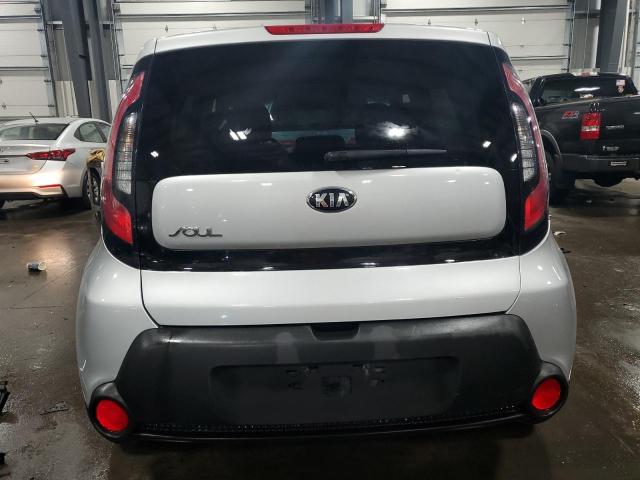 KNDJN2A22F7815124 - 2015 KIA SOUL SILVER photo 6