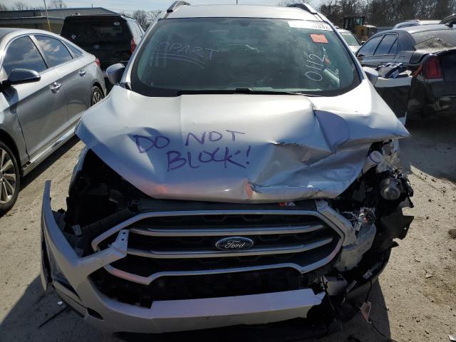 MAJ3P1TE8JC220112 - 2018 FORD ECOSPORT SE SILVER photo 5