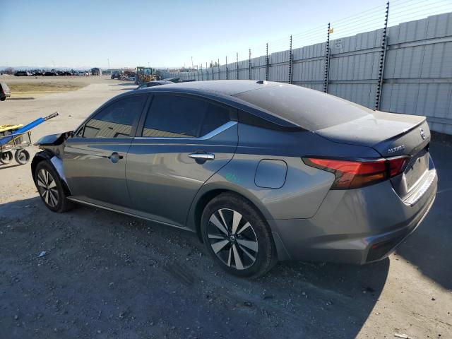 1N4BL4DV8NN403365 - 2022 NISSAN ALTIMA SV GRAY photo 2