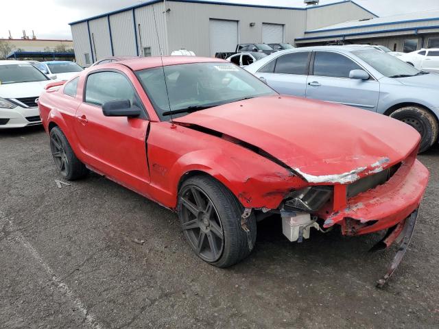 1ZVFT80N055160124 - 2005 FORD MUSTANG RED photo 4