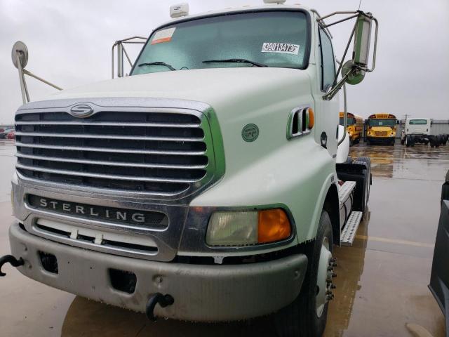 2FWJAWDX09AAG9279 - 2009 STERLING TRUCK L 8500 WHITE photo 1