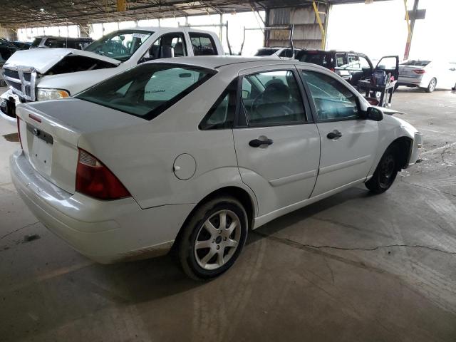 1FAFP34N85W245281 - 2005 FORD FOCUS ZX4 WHITE photo 3