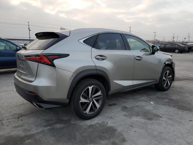 JTJYARBZ9J2099078 - 2018 LEXUS NX 300 BASE 银色 照片 3
