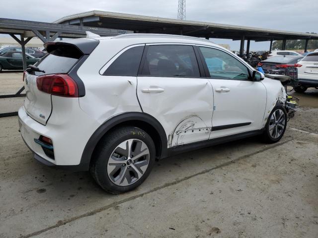 KNDCE3LG2L5081048 - 2020 KIA NIRO EX PREMIUM WHITE photo 3