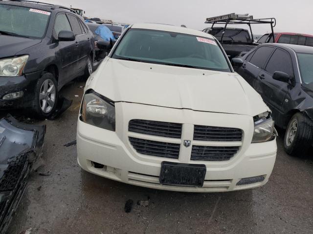 2D4FV48T85H533981 - 2005 DODGE MAGNUM SE WHITE photo 5