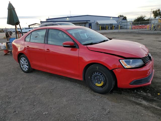 3VWDP7AJ9CM401476 - 2012 VOLKSWAGEN JETTA SE RED photo 4