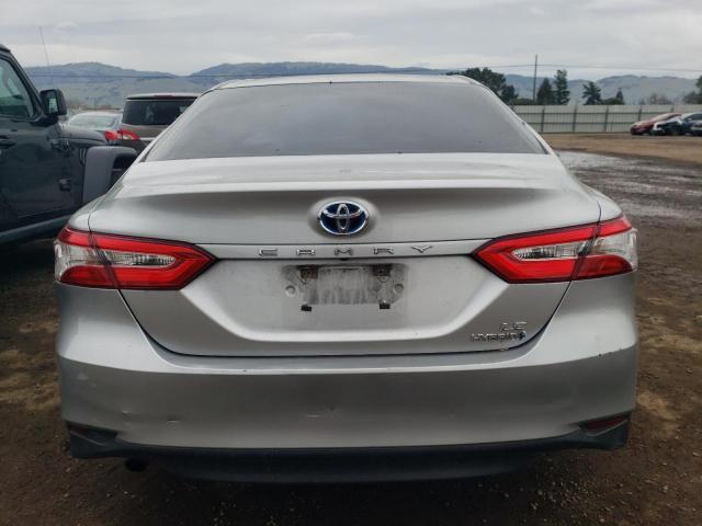 4T1B31HK6JU002059 - 2018 TOYOTA CAMRY LE SILVER photo 6