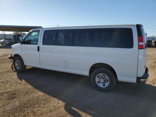 1GAZGPFG2H1178295 - 2017 CHEVROLET EXPRESS G3 LT WHITE photo 2