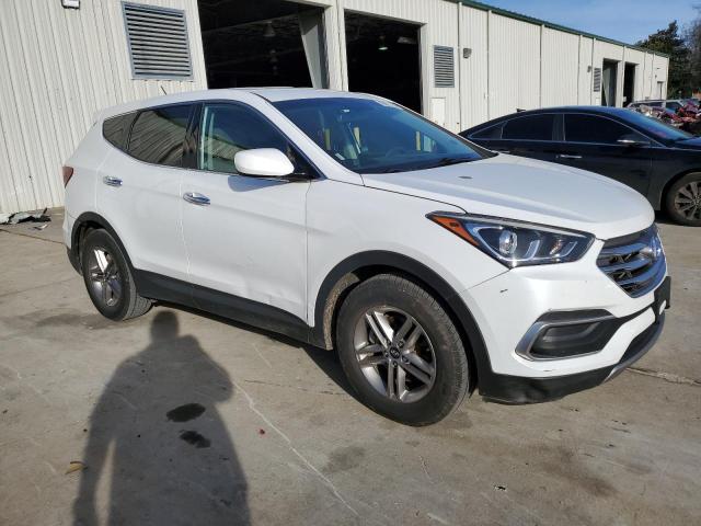 5NMZT3LB2JH077905 - 2018 HYUNDAI SANTA FE S WHITE photo 4