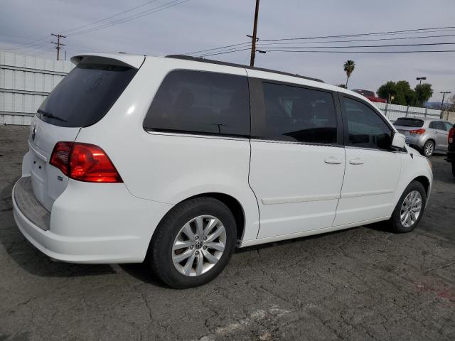 2C4RVABG0DR725439 - 2013 VOLKSWAGEN ROUTAN SE WHITE photo 3