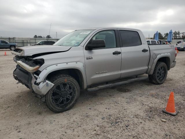 5TFDW5F19FX477023 - 2015 TOYOTA TUNDRA CREWMAX SR5 SILVER photo 1