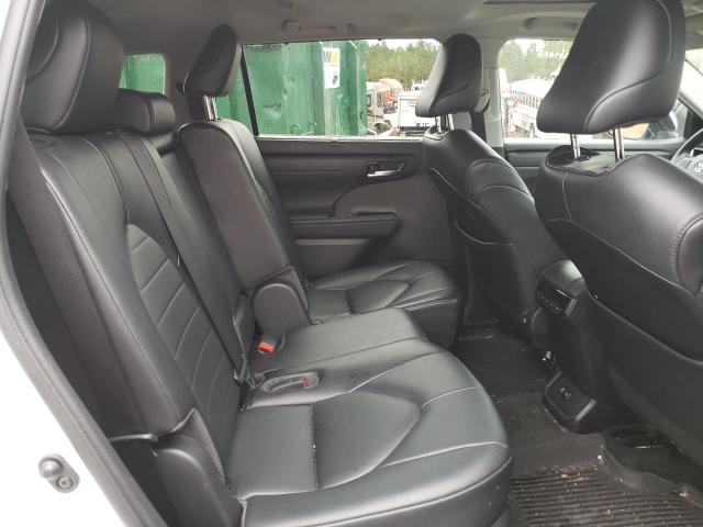 5TDGZRBH6MS552763 - 2021 TOYOTA HIGHLANDER XLE WHITE photo 11