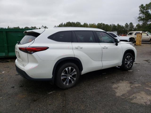5TDGZRBH6MS552763 - 2021 TOYOTA HIGHLANDER XLE WHITE photo 3