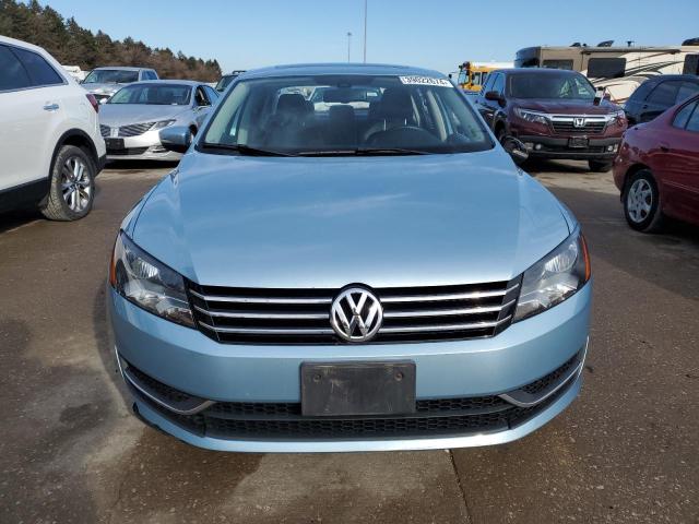 1VWBP7A33DC135061 - 2013 VOLKSWAGEN PASSAT SE BLUE photo 5