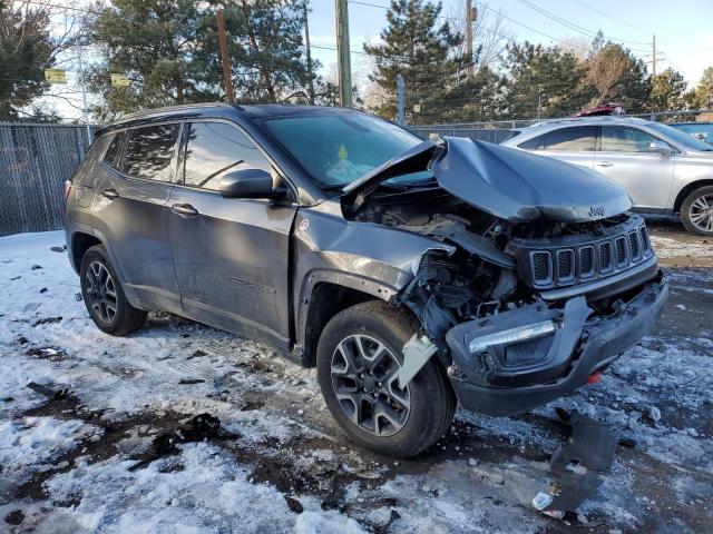 3C4NJDDB8KT660427 - 2019 JEEP COMPASS TRAILHAWK GRAY photo 4